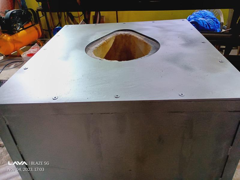 Salt bath furnace
